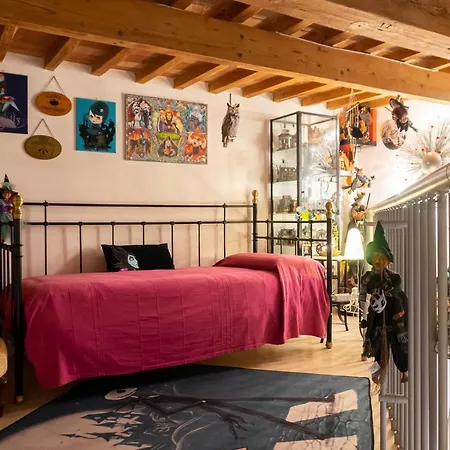 Le Streghe E Art,centralissimo Con Garage Su Richiesta * Livorno