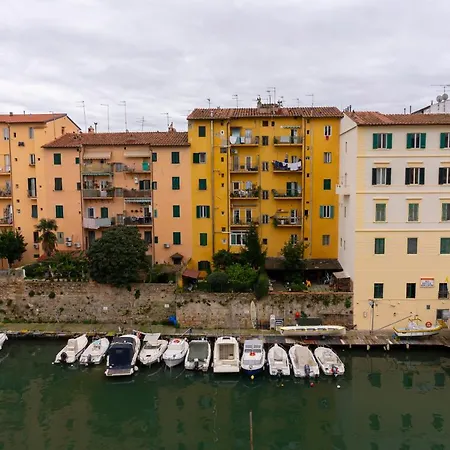 Gasthuis Le Streghe E Art,centralissimo Con Garage Su Richiesta *