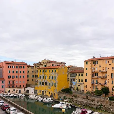 Le Streghe E Art,centralissimo Con Garage Su Richiesta *